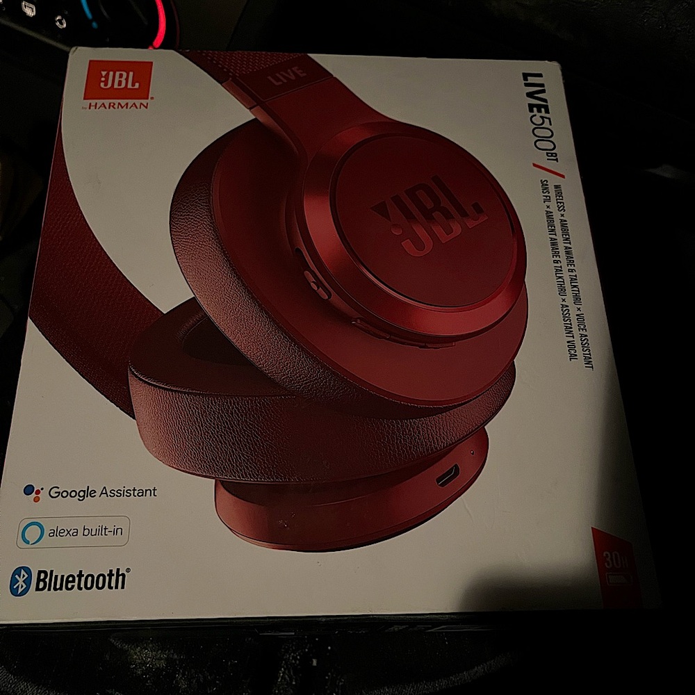 JBL Live500 headphones BNWB